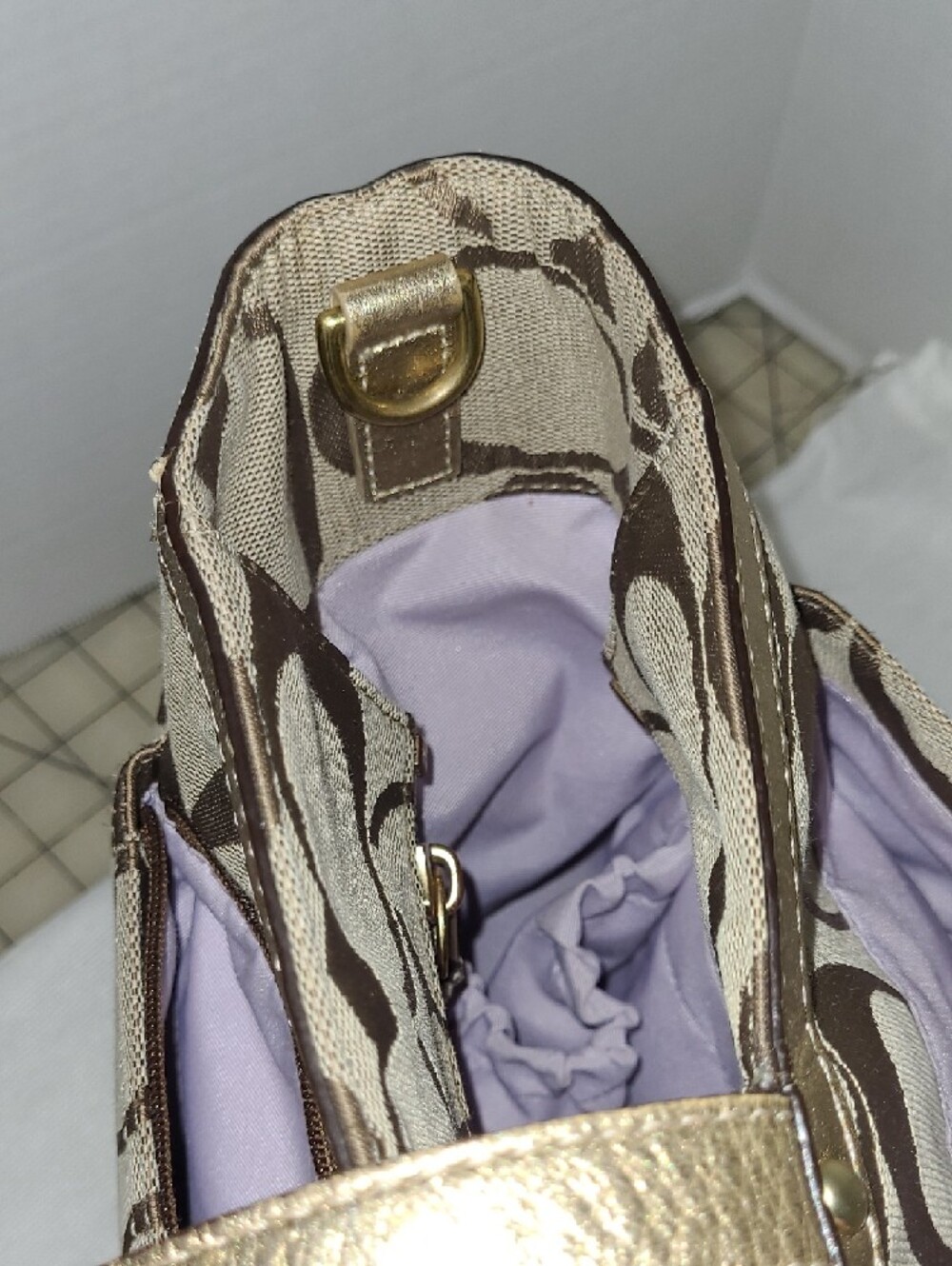 Coach Khaki Signature Tote with Gold Trim - Picture 10 of 16
